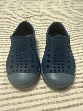 Native Kids Water Shoes in Navy